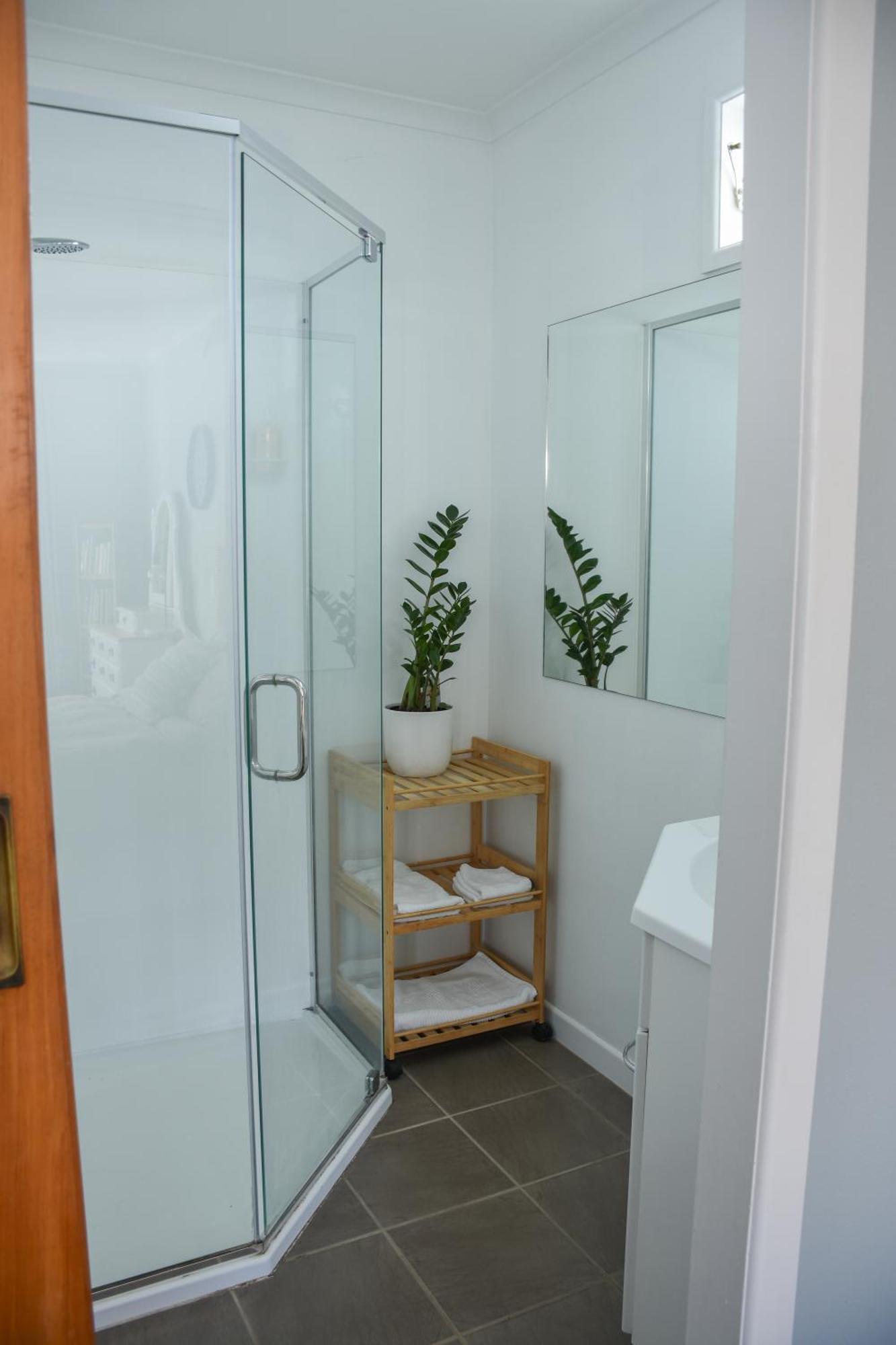Beautiful Home With Short Stroll To Havelock Village Havelock North Bagian luar foto
