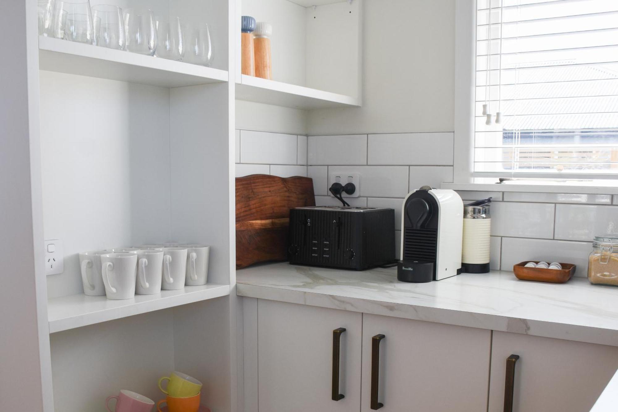 Beautiful Home With Short Stroll To Havelock Village Havelock North Bagian luar foto