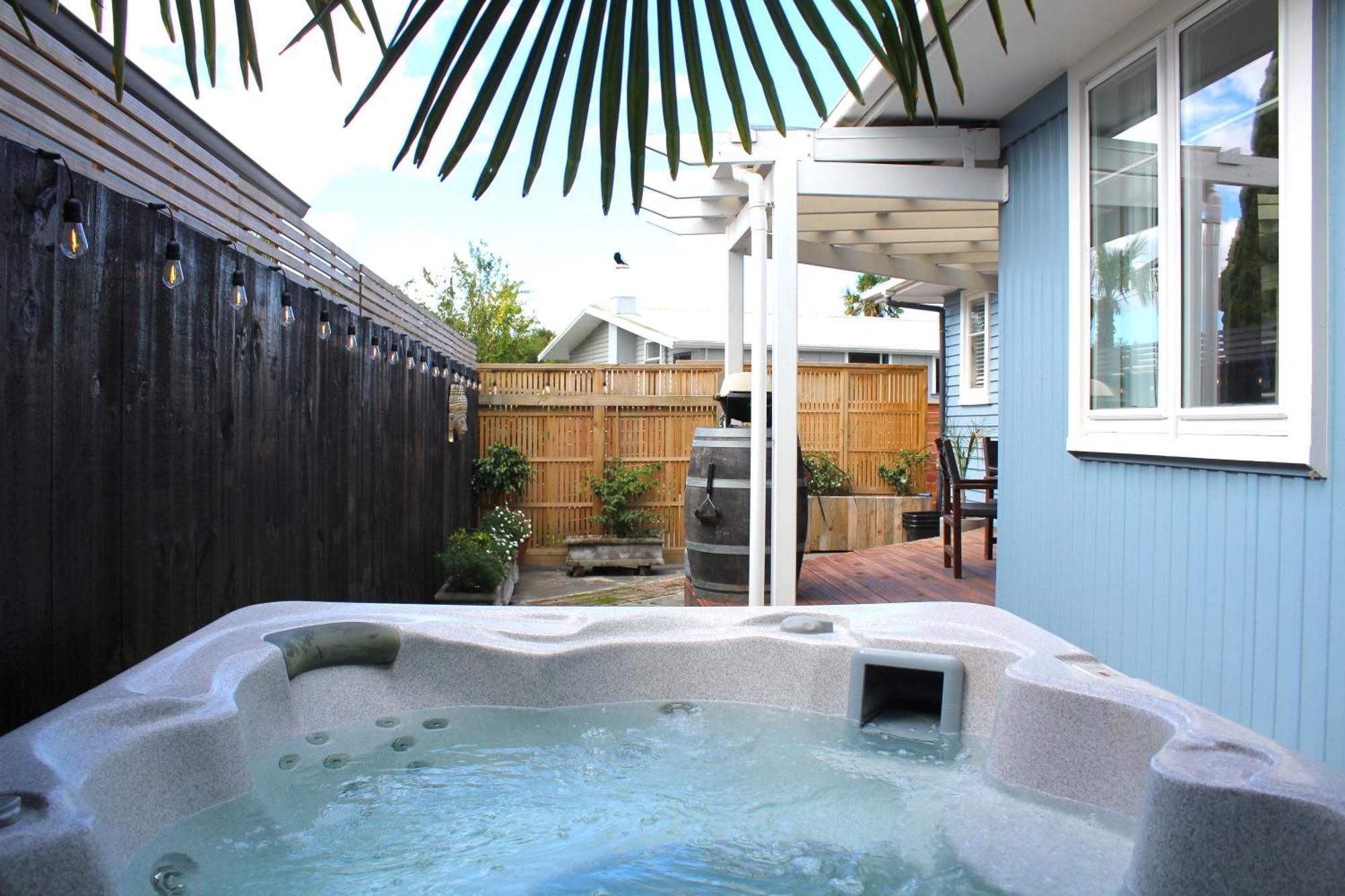 Beautiful Home With Short Stroll To Havelock Village Havelock North Bagian luar foto