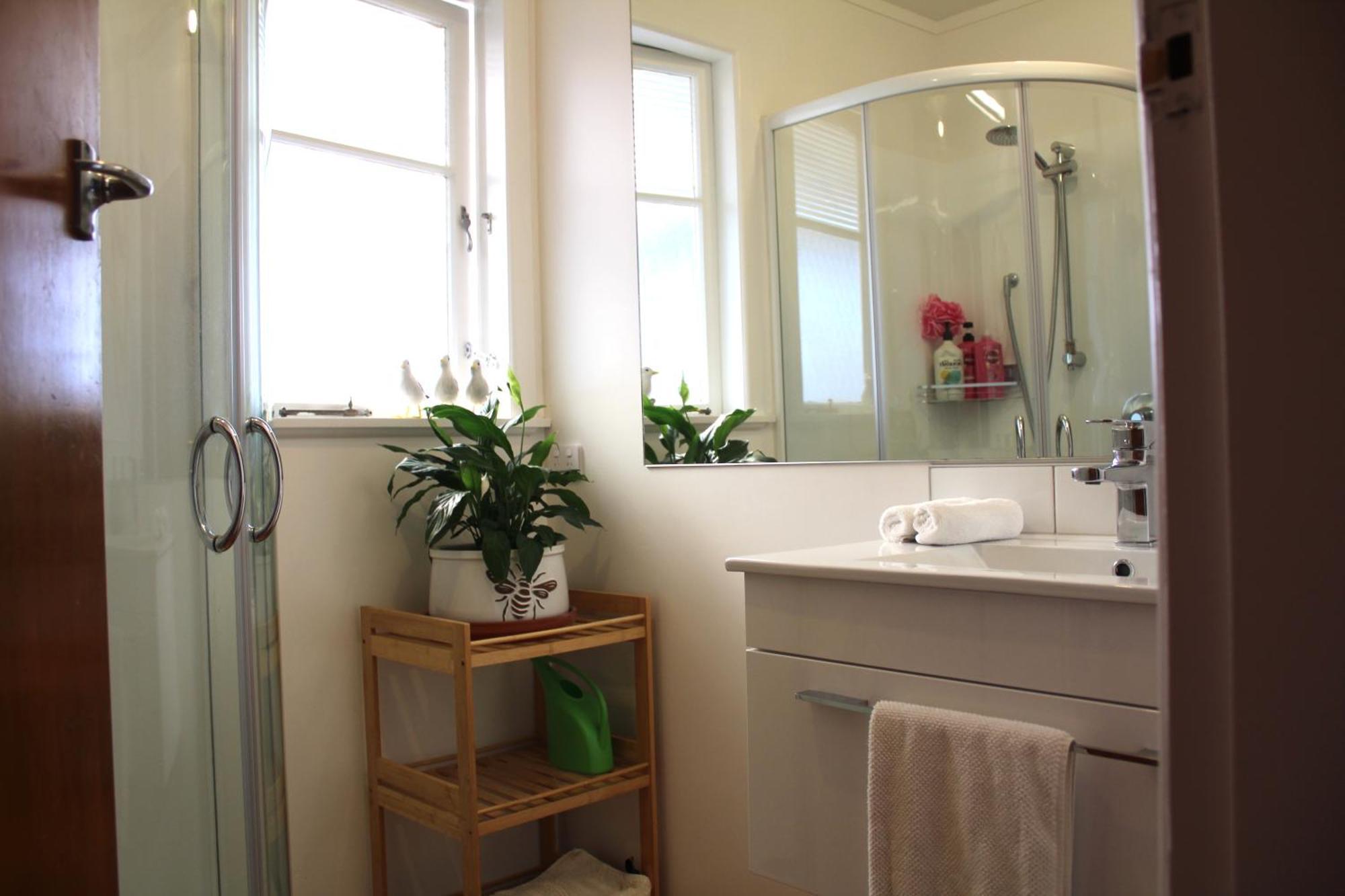 Beautiful Home With Short Stroll To Havelock Village Havelock North Bagian luar foto